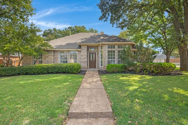 8000 Arlie Ln — Fair Oaks Estates Add