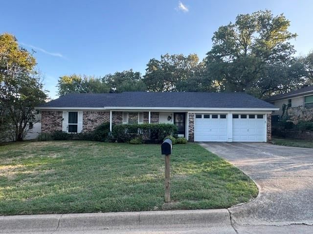 8408 Brookview Dr — Stonybrooke Add