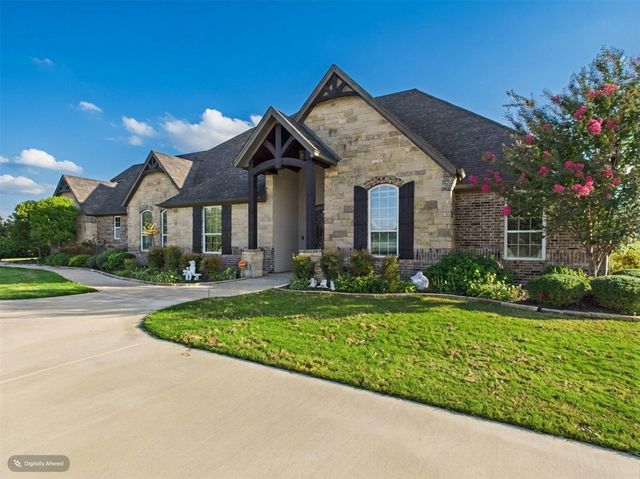 1201 E Iberian Ct — The Peninsula On Lake Granbury