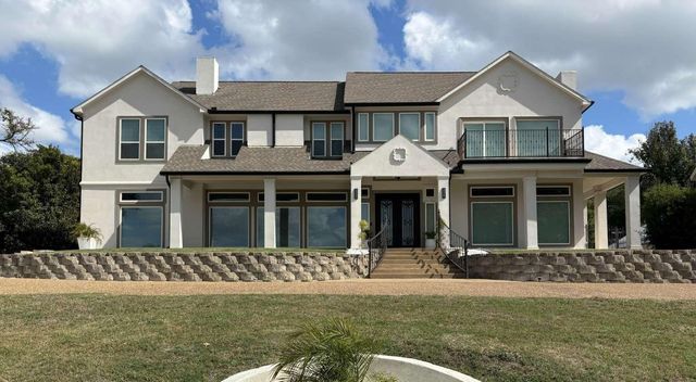 2309 Lafayette Dr — Lafayette Point