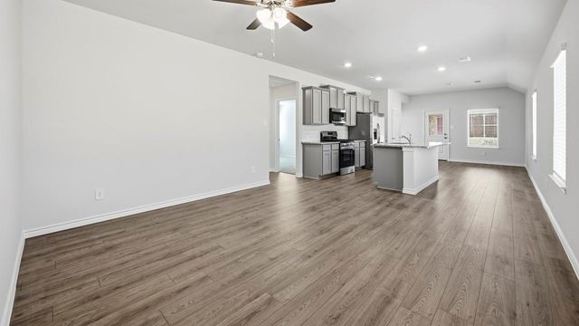 1213 Dry Brook Way — Winchester Crossing