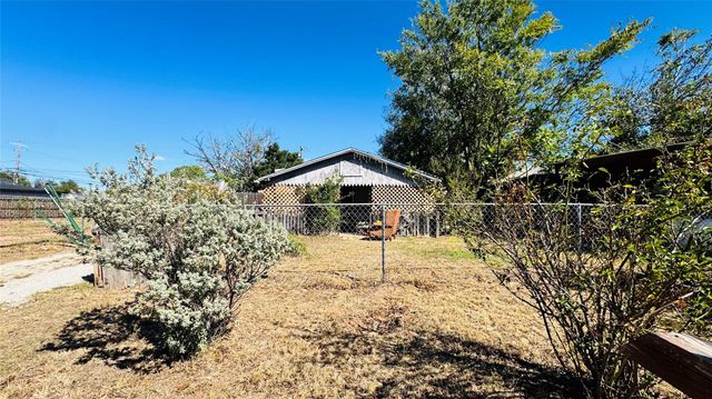 2117 Poplar St — Bowyer Add