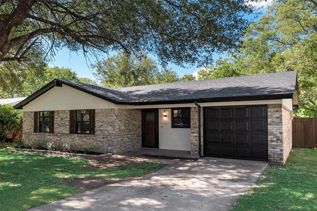 1238 Neptune Dr — South Hills Park 02