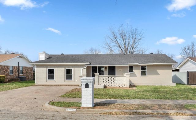 2308 Doris St — Expressway Village