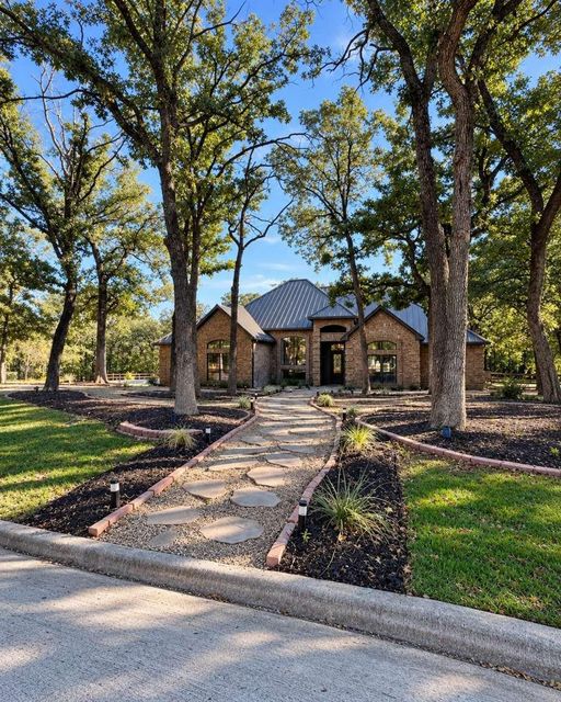 517 Primrose Ct — Shadow Wood Estates