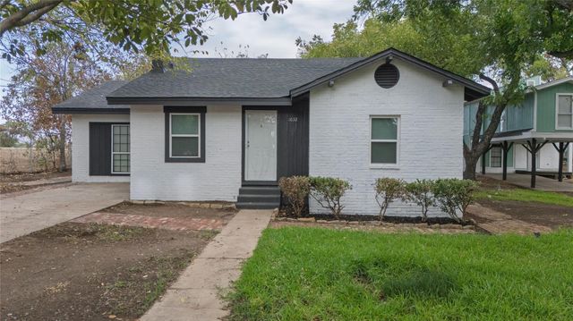 1032 W Oak St — None
