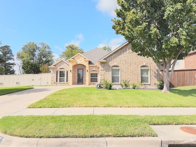 717 Keswick Dr — Wolf Creek Estates