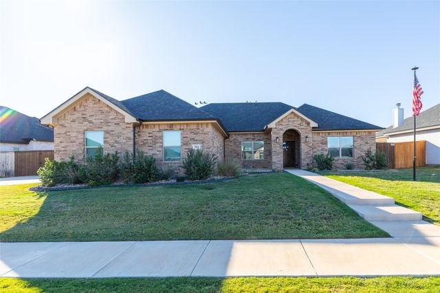 301 Blackhawk Dr — Carriage Hills Add