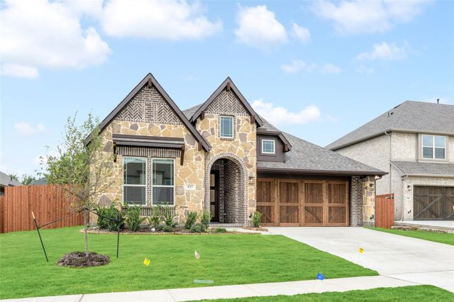 937 Cardinal Dr — Mockingbird Heights Classic 80