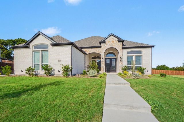 1135 Willow Lake Dr — Hidden Lakes Estates