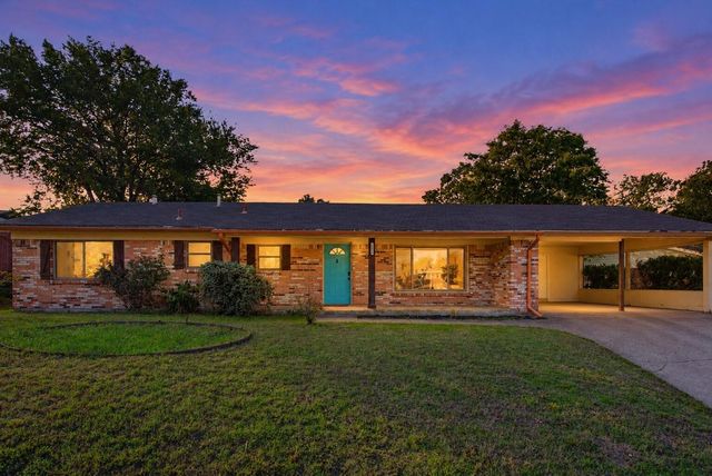 1421 Eastview Dr — Connaways 02