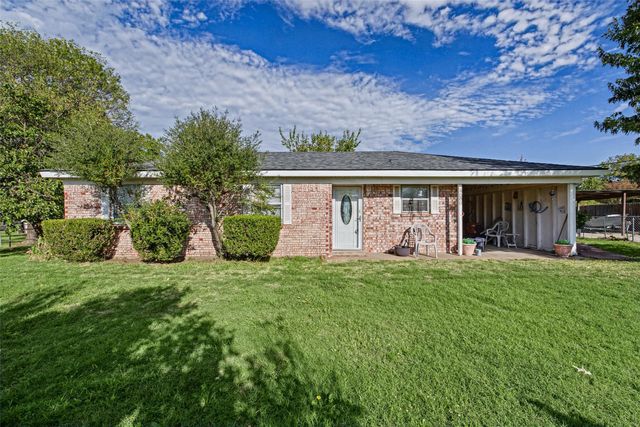 4508 Village Ct — Eastwood Village