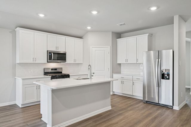 2205 Cottongrass Dr — Westmoor
