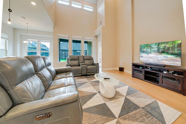 707 Gatecrest Dr — Woodcreek Ph 8d